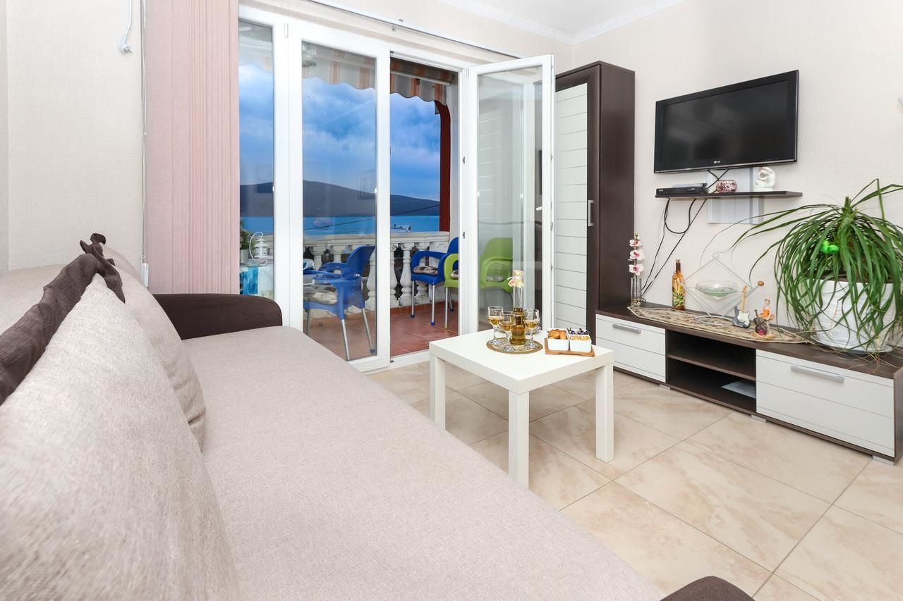 Апартаменты Villa Lastva Apartments Тиват